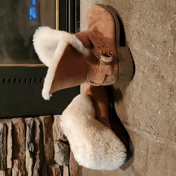 UGG Ankle Boots - Picture 6 of 10